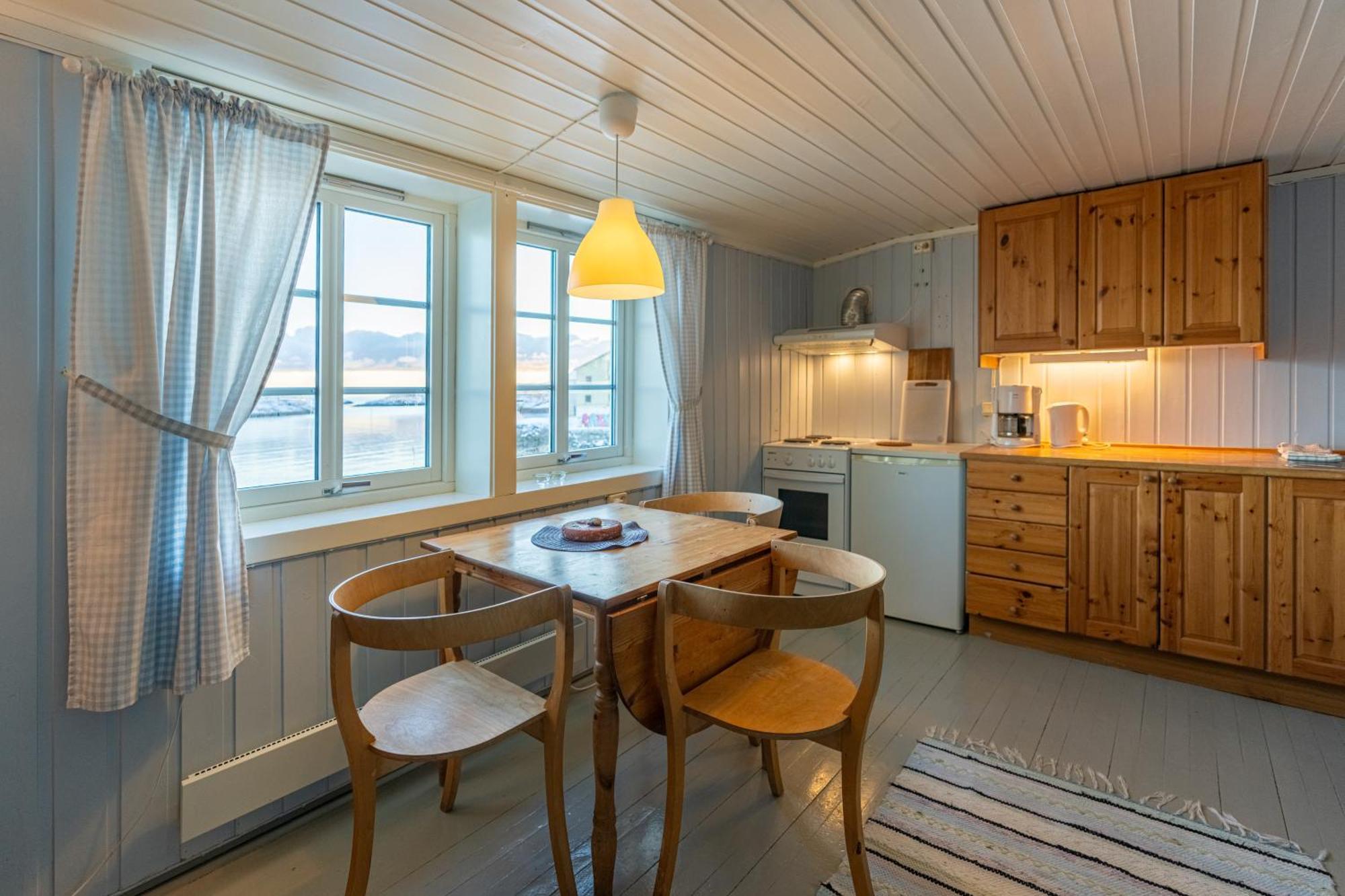 Henningsvaer Rorbuer Hotel Екстериор снимка