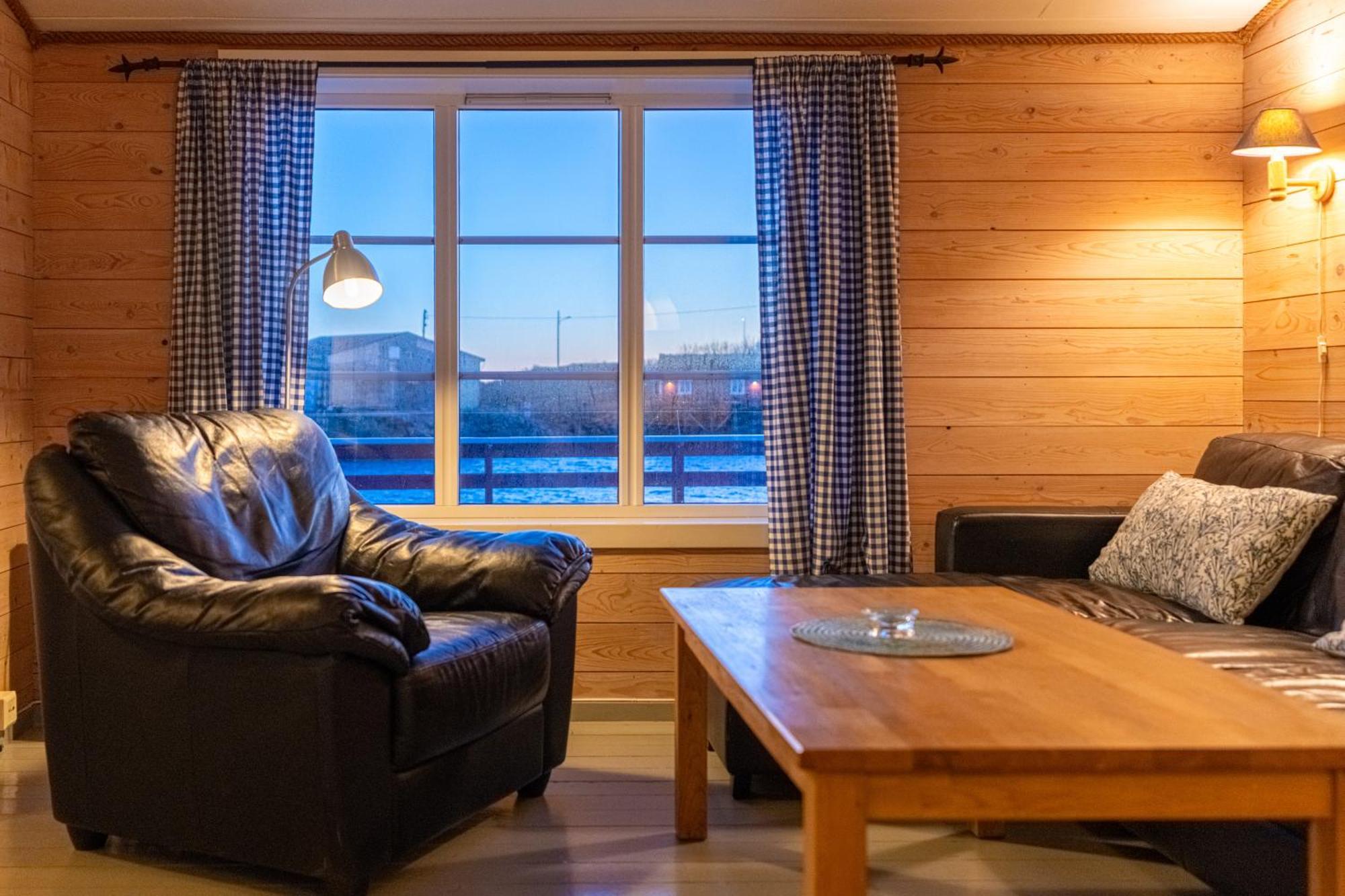 Henningsvaer Rorbuer Hotel Екстериор снимка